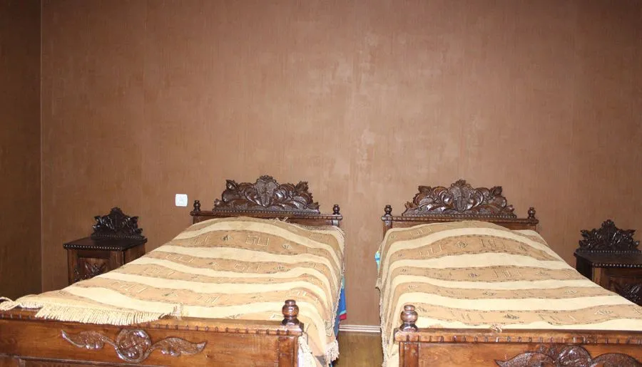 Ninia's Guesthouse — Photo 22