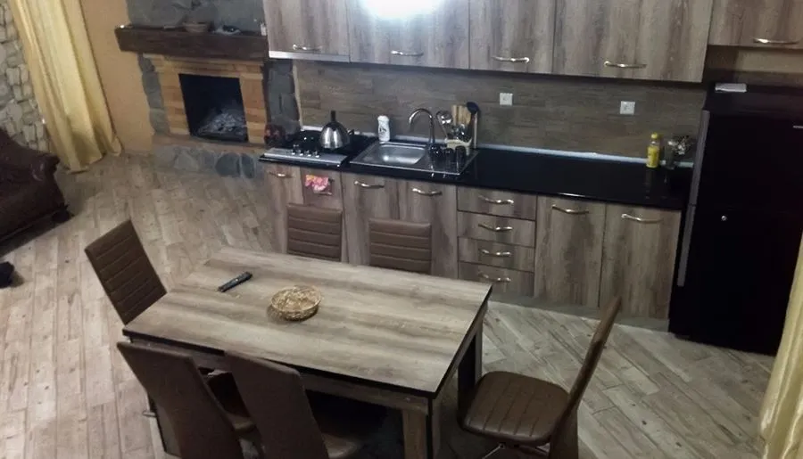 თეთრი კოტეჯი — ფოტო 7