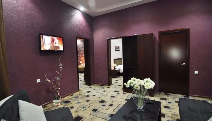 Margo Palace — Photo 18