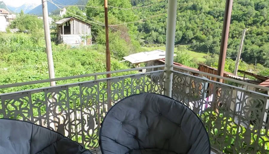 Golden Mountains House — Photo 8