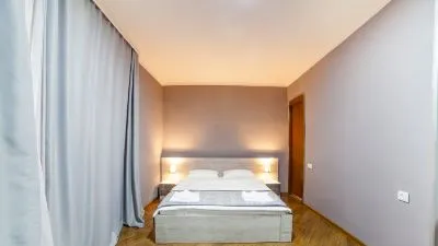 ვარძია ქეივ