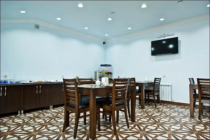 Eiffel Hotel — Photo 11