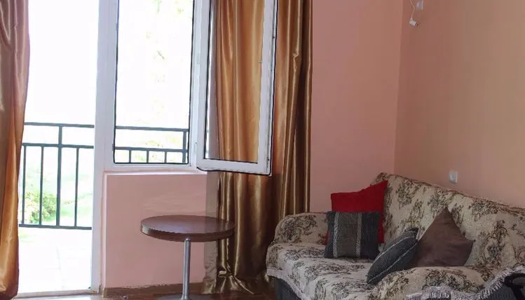 ივერია ელლი — ფოტო 70