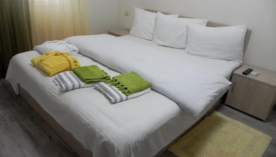 Hotel Leon — Photo 16