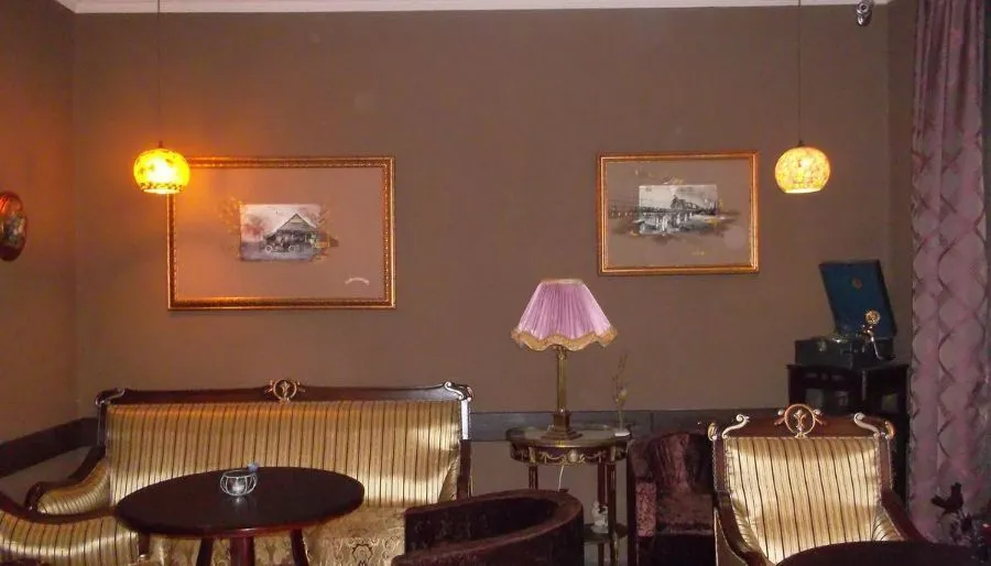 Old City Hotel — Photo 5