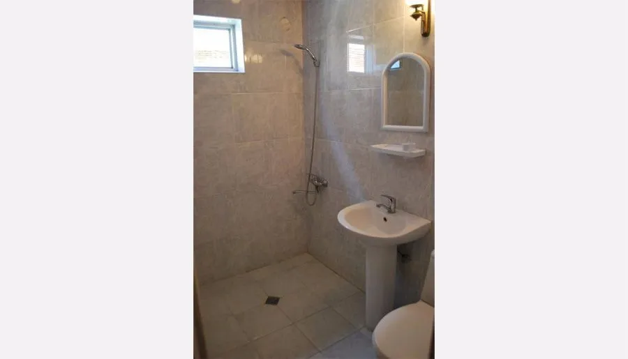 CENTRAL — Photo 25