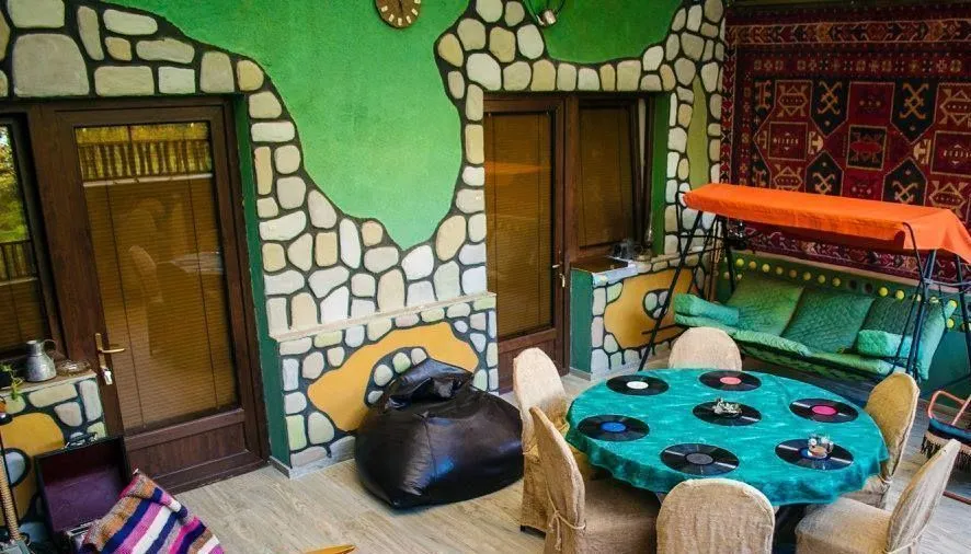 Qilimcha's Guesthouse — Photo 10
