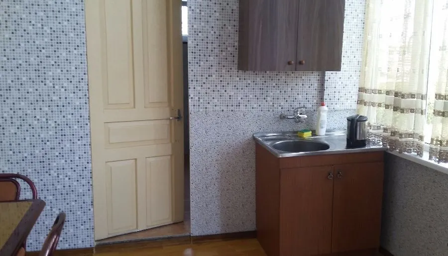 Old House — Photo 2