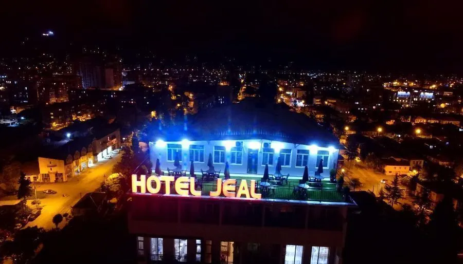 Jeal — Photo 7