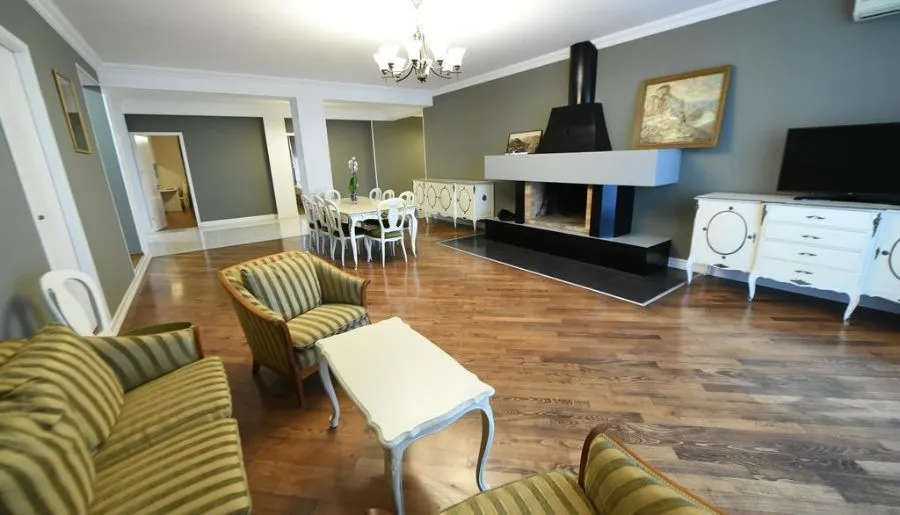 Villa Floor Six — Photo 1