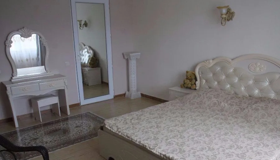 White Palace — Photo 38