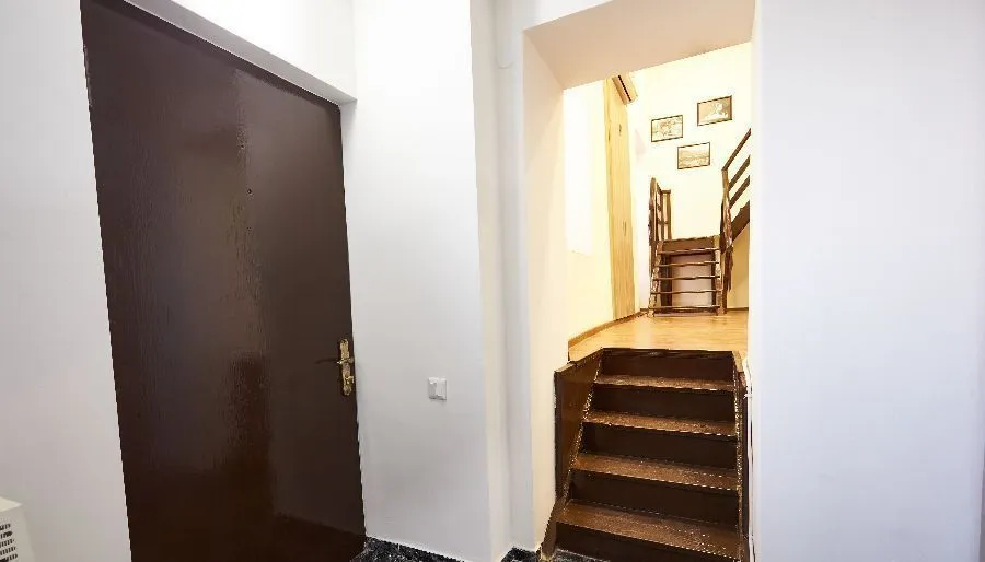 ხოხბის სახლი ძველ თბილისში — ფოტო 7
