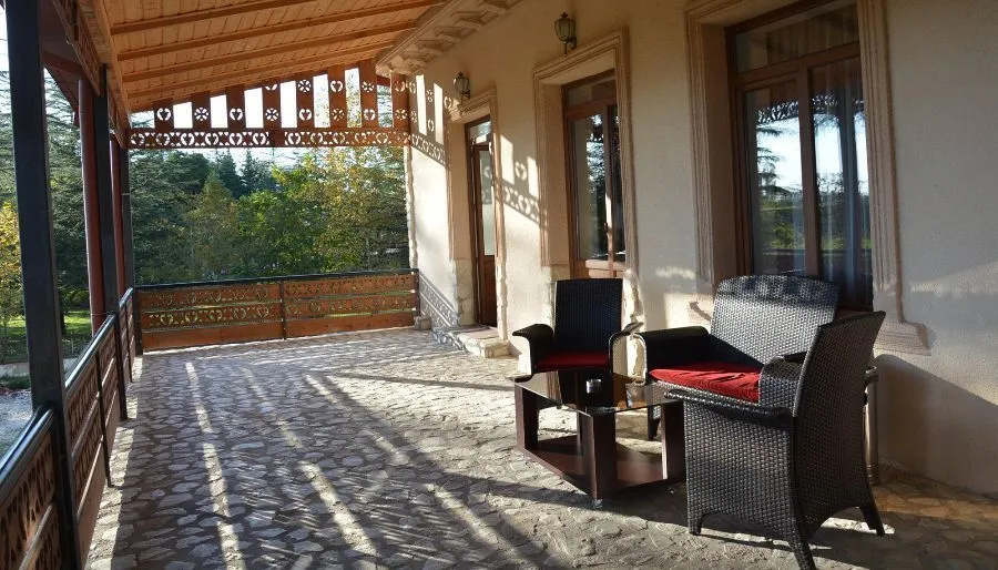 Wine house & L'Auberge Dadianebi — Photo 14