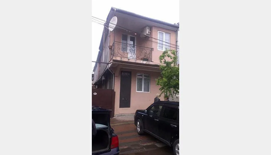Naira's house on Vazha-Fshavela — Photo 1