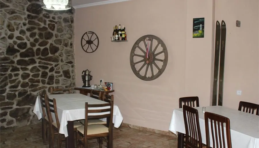 Svan House — Photo 8