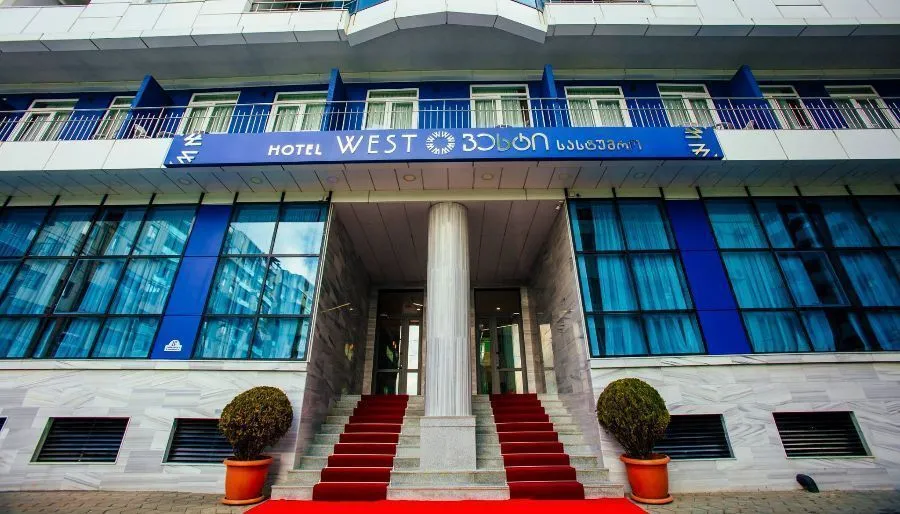 ვესტი — ფოტო 5